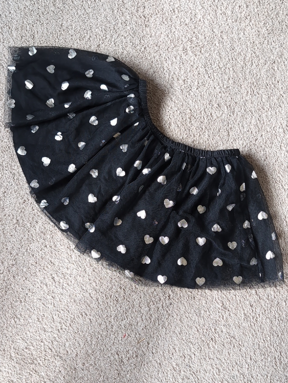 ❤️4/$20 Epic Threads Black Elastic Waist Tulle Skirt with Silver Hearts